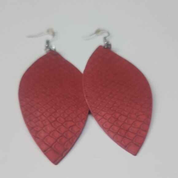 Red Textured Teardrop Earrings - Picture 1 of 4